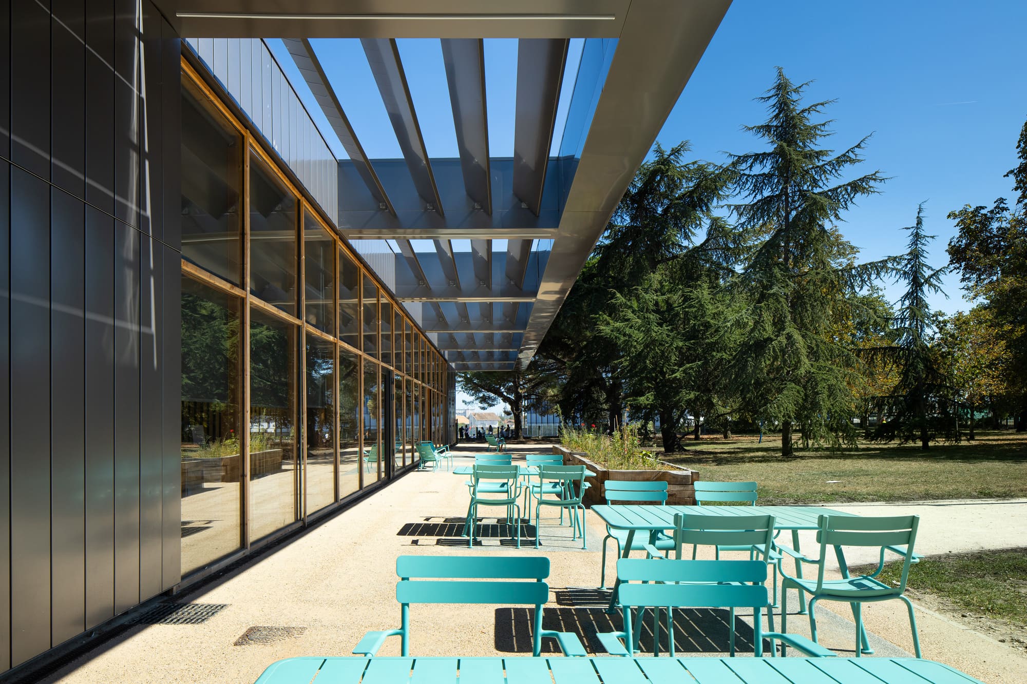 Pierre Veilletet Library in Bordeaux