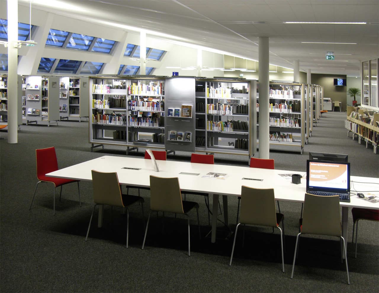 Library Helmond – Peel